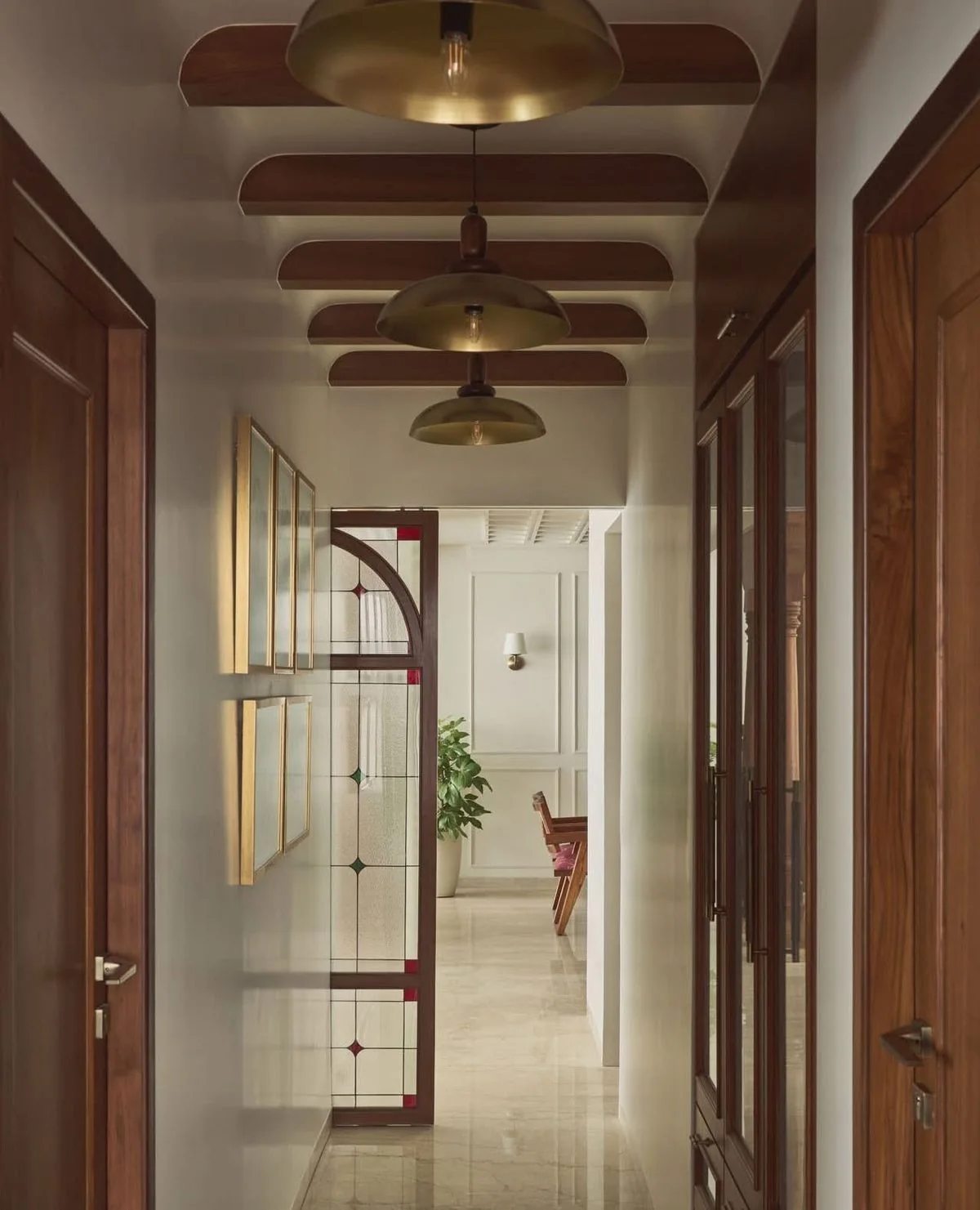 A home that keeps its old grammar, detail 1